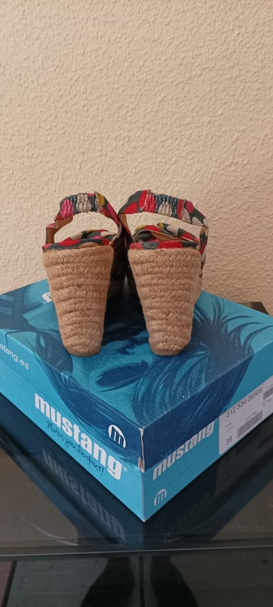 Cuñas Mustang Mujer Talla 39 Multicolor