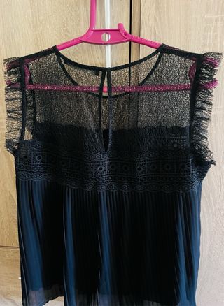 Blusa Zara Negra Encaje y Plisada Talla XS