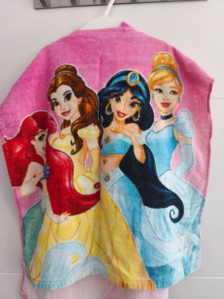 Toalla Poncho Niña Princesas Disney Playa
