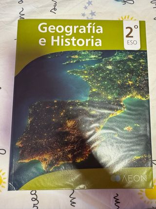 Geografía e Historia 2ESO (9788418242410)