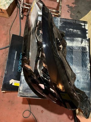 Faro anteriore Peugeot 3008 II sinistro