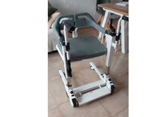 Silla para mayores o con movilidad reducida