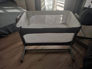 Cuna de colecho gris