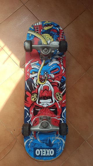 Skate Oxelo con diseño llamativo
