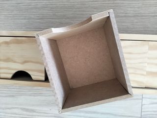 Cajonera de madera con 5 compartimentos