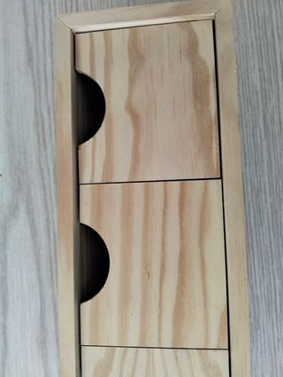 Cajonera de madera con 5 compartimentos