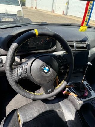 Volante M E46 Costura Amarilla