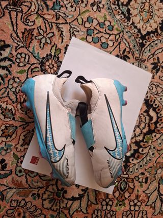 Botas de fútbol Nike Talla 33