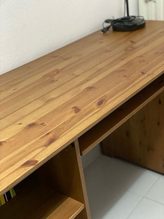 Escritorio de madera IKEA
