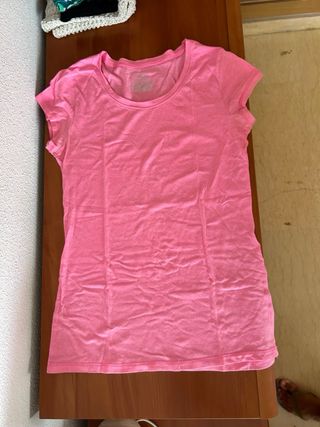 Jeans rotos mujer talla M y más prendas
Todo 25€ 
