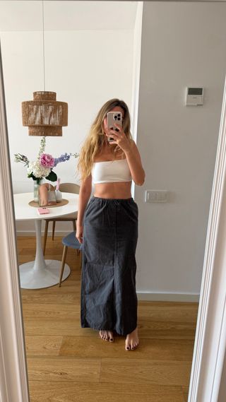 Falda midi ZARA gris tejido grueso