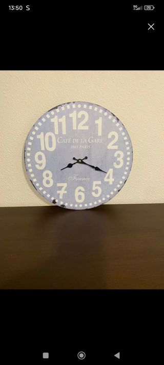 Reloj de pared azul y blanco Café de la Gare