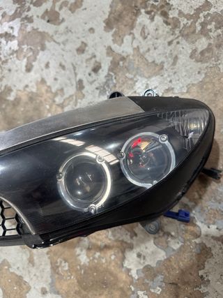 Faro delantero Yamaha R6 2005