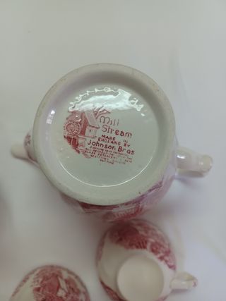 Louça Inglesa Porcelana Vermelha e Branca