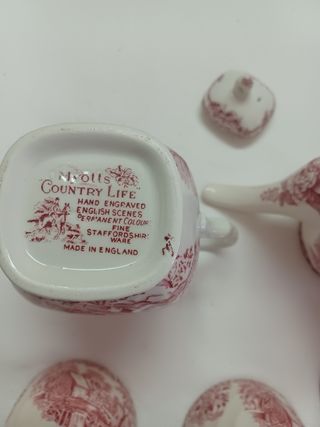 Louça Inglesa Porcelana Vermelha e Branca