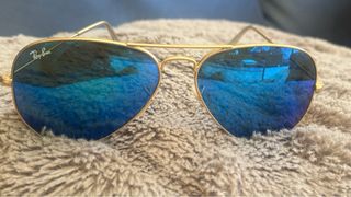 Gafas de sol Ray-Ban negras y grises