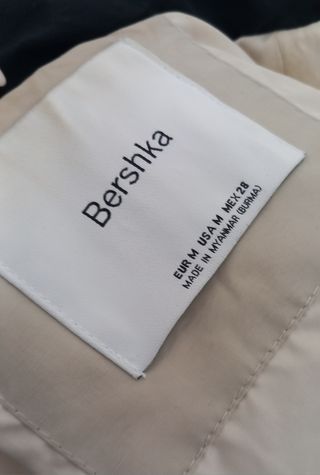 Chaqueta Streetwear KAISM beige, negra y azul