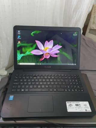 Portátil Asus F554L Negro