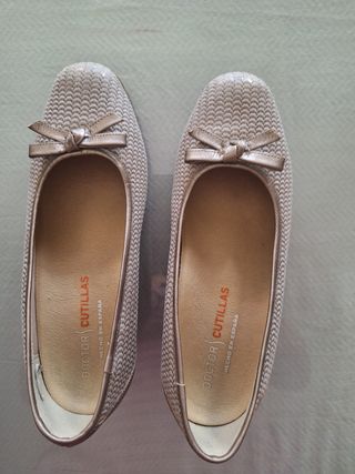 Zapatos Doctor Cutillas Beige y Dorado