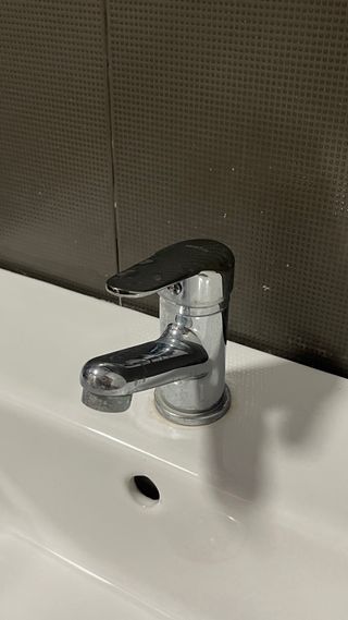 pila + pedestal + bidé + grifería Marca GALA