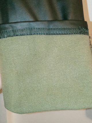 2 Leggings de cuero térmicos. 3 euros ambas