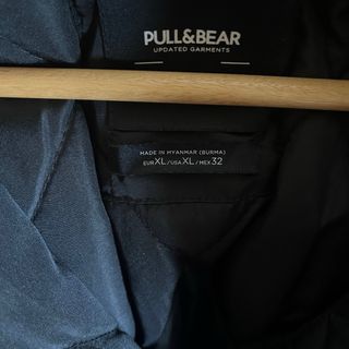 Chaqueta Bomber Pull&Bear Negra