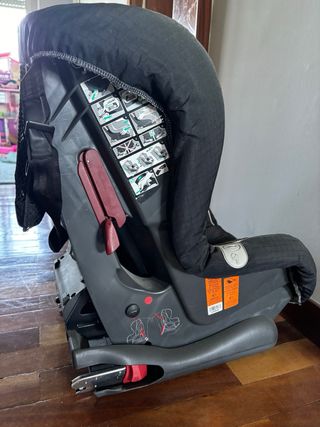 Silla coche Romer. Usada en buenas condiciones. 