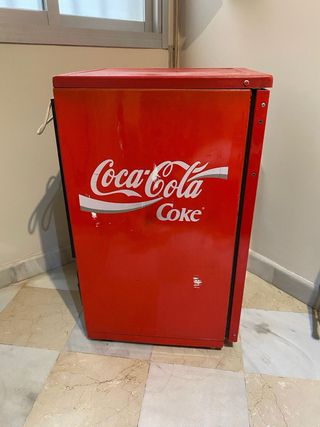 Nevera Coca-Cola Vintage Roja