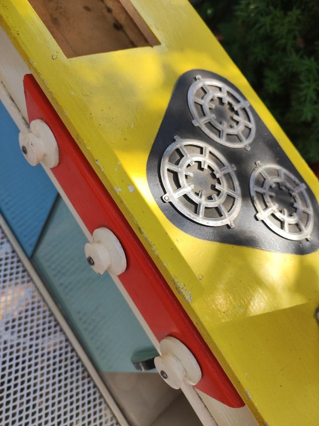 Cocinita de madera antigua