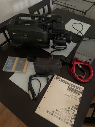 Cámara Panasonic DVCPRO AJ-D200