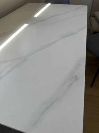 Mesa y 4 Sillas Comedor