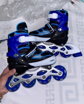 Patines ajustables azules con luces NUEVOS