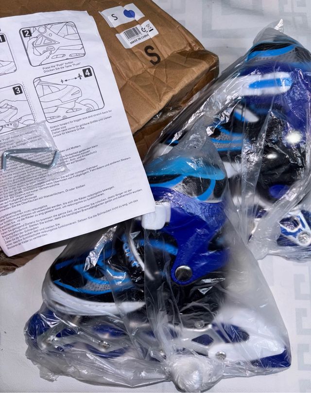 Patines ajustables azules con luces NUEVOS