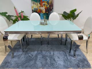 Mesa + sillas