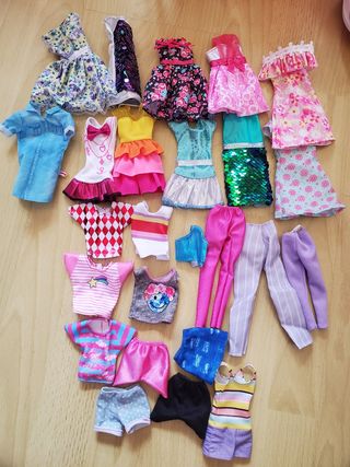 Abbigliamento e accessori Barbie