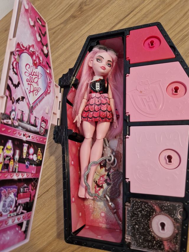 Cofre Ataúd Muñeca Monster High Rosa