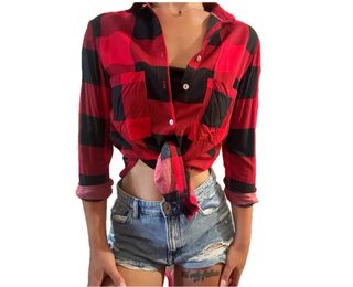 Camicia a scacchi rossa e nera