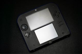 Nintendo 2DS Blu/Black con preinst Marii Kart 7.