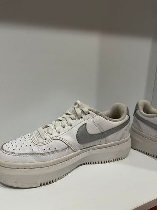 Nike Court Vision casi nuevas