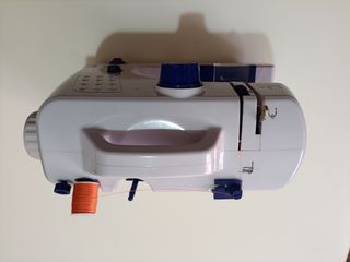 Máquina de coser Jata Mini 675