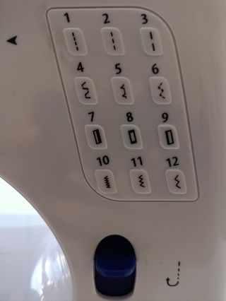 Máquina de coser Jata Mini 675