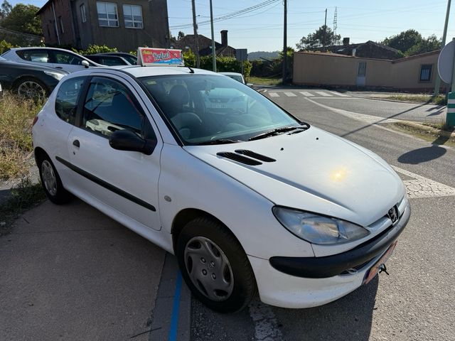 Peugeot 206 HDI *GANCHO DE REMOLQUE*