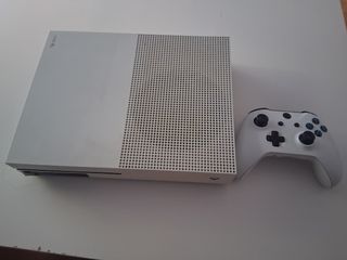 Xbox One S da 1 TB bianco + controller