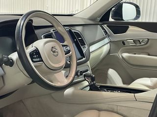 Volvo XC90 2.0 D5 AWD Momentum Auto