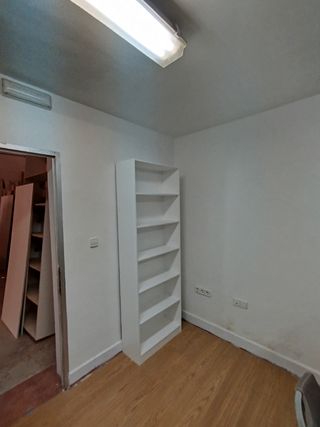 Estantería Blanca DM 202*70*28( alto,ancho, fondo)