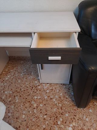Escritorio madera blanco y marrón