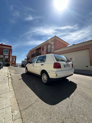 Volkswagen Golf 1.9 TDi 5V (1995)
