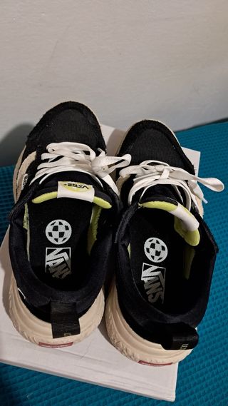 Scarpe Vans Beige/Nero Usate Poco