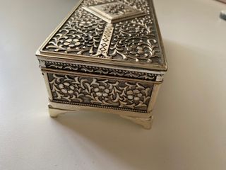 Joyero rectangular Euyimomo metal decorado
