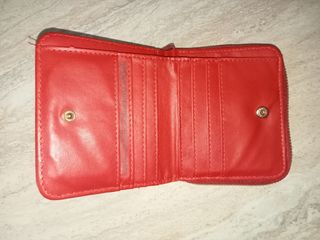 Monedero acolchado rojo